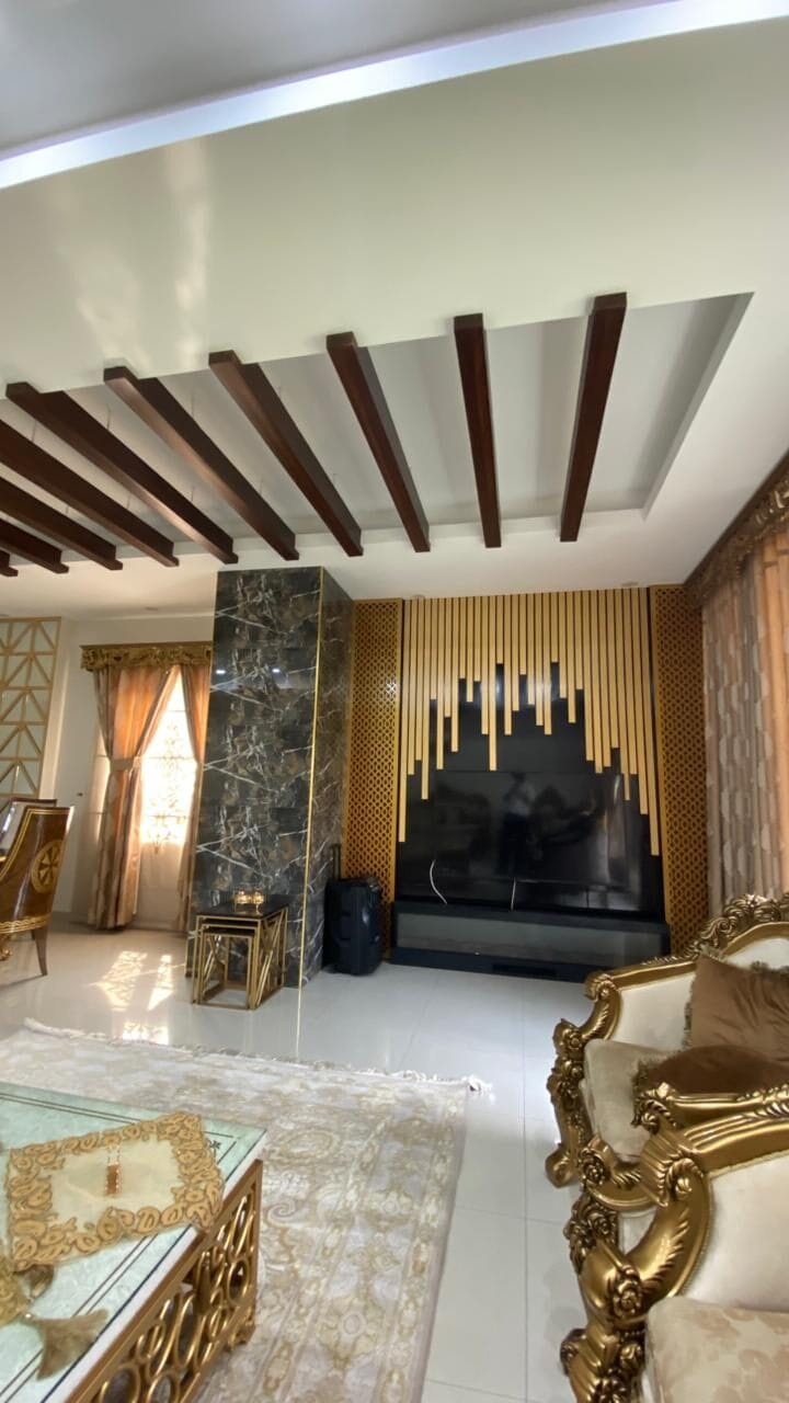 Why Property Prices in Pakistan Are Falling – Should You Buy Now or Wait?